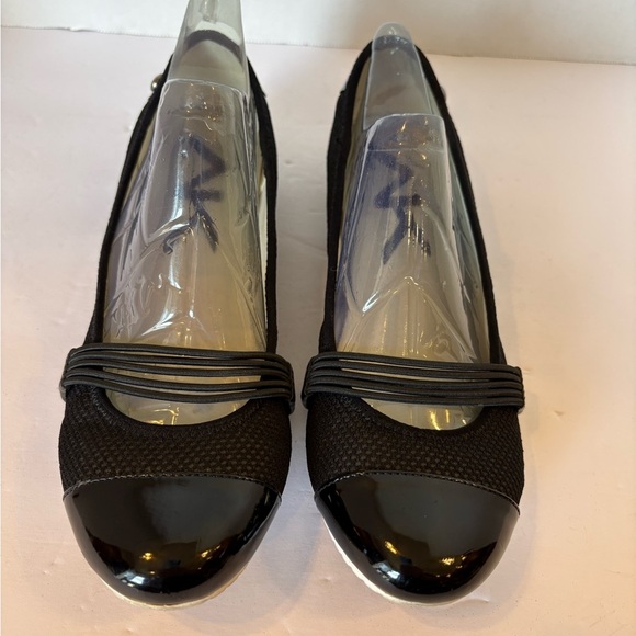 Anne Klein Sport black slip-on flat shoes size 7.5 M - Picture 11 of 11